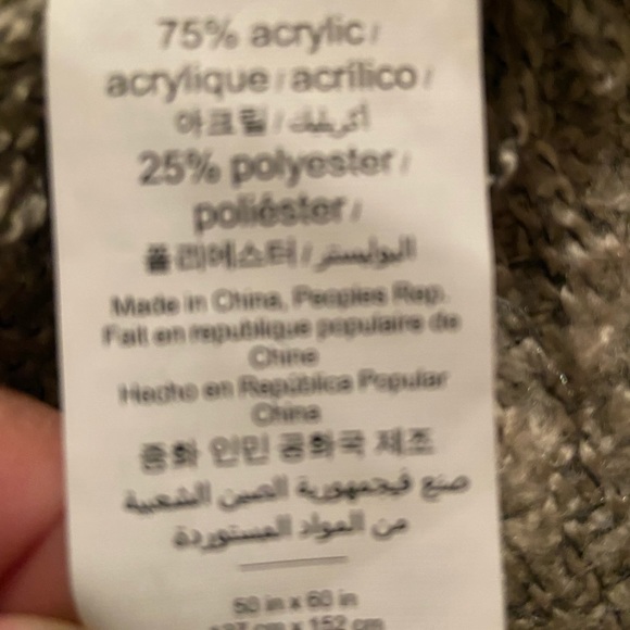 Pottery barn throw - Picture 5 of 5